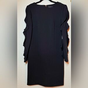 Donna Karan
Bateau Neckline Mini Dress
Size: M | US 5